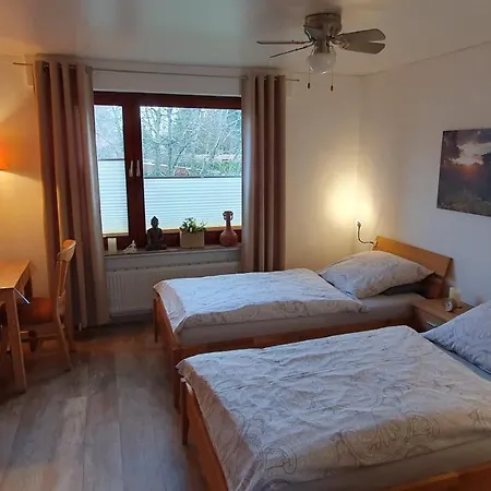 Ruhige Gastesuite Mit Fruhstuck